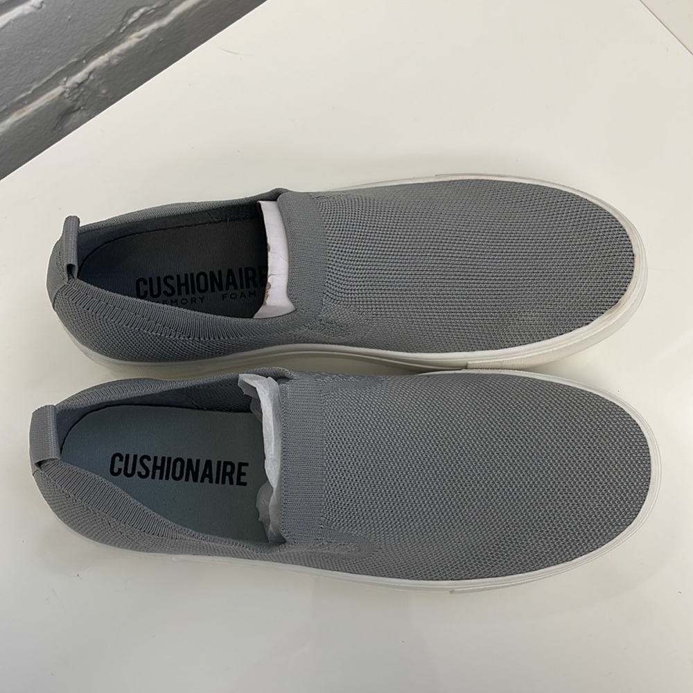 Cushionaire Grey Slip-On Stretch Knit Sneaker Size 6 - Picture 2 of 4